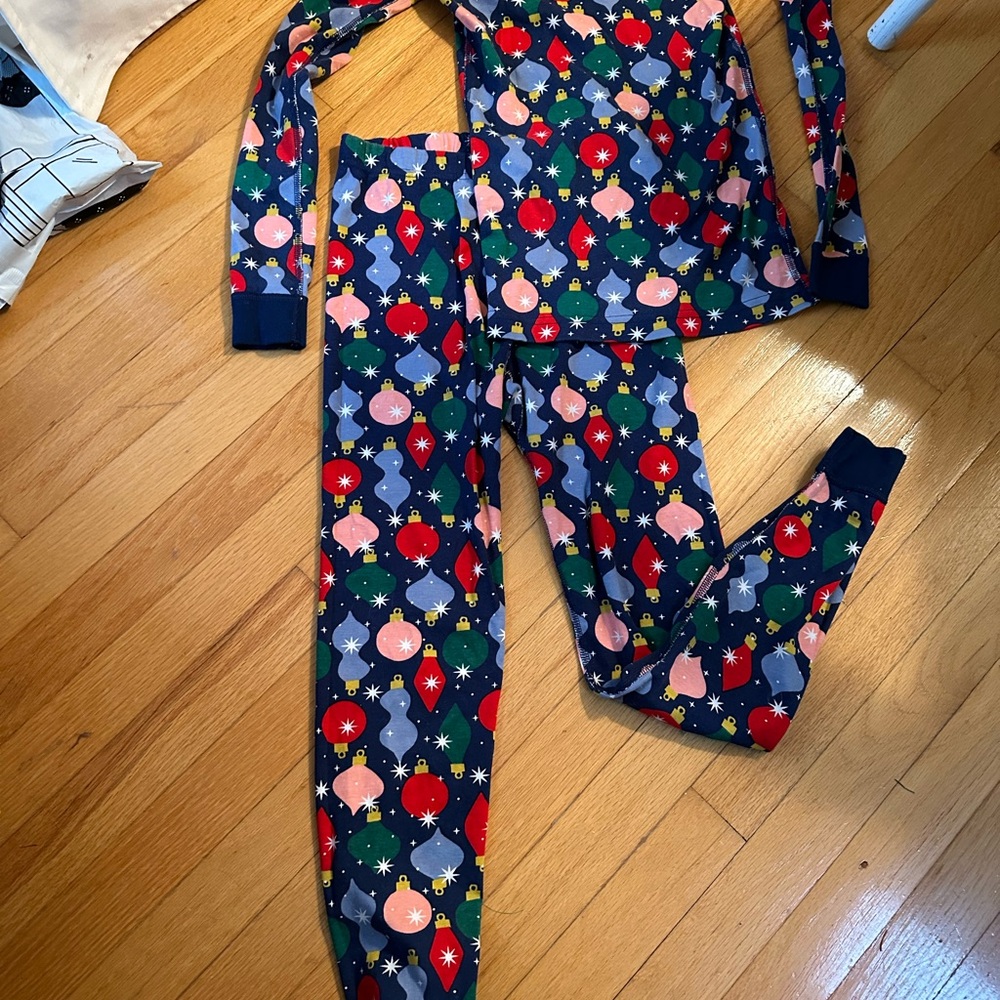 Hanna Andersson Festive Ornament Pajama Set - Red, Blue, Green